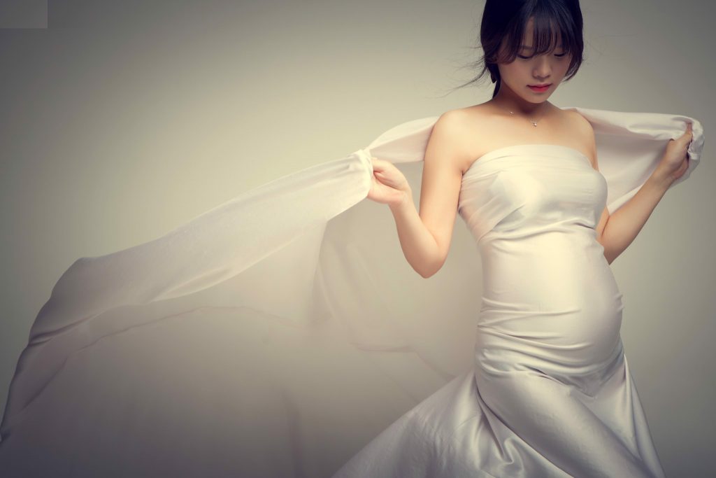 Lựa chọn thời điểm chụp ảnh nghệ thuật bầu Lựa chọn thời điểm chụp ảnh nghệ thuật bầu