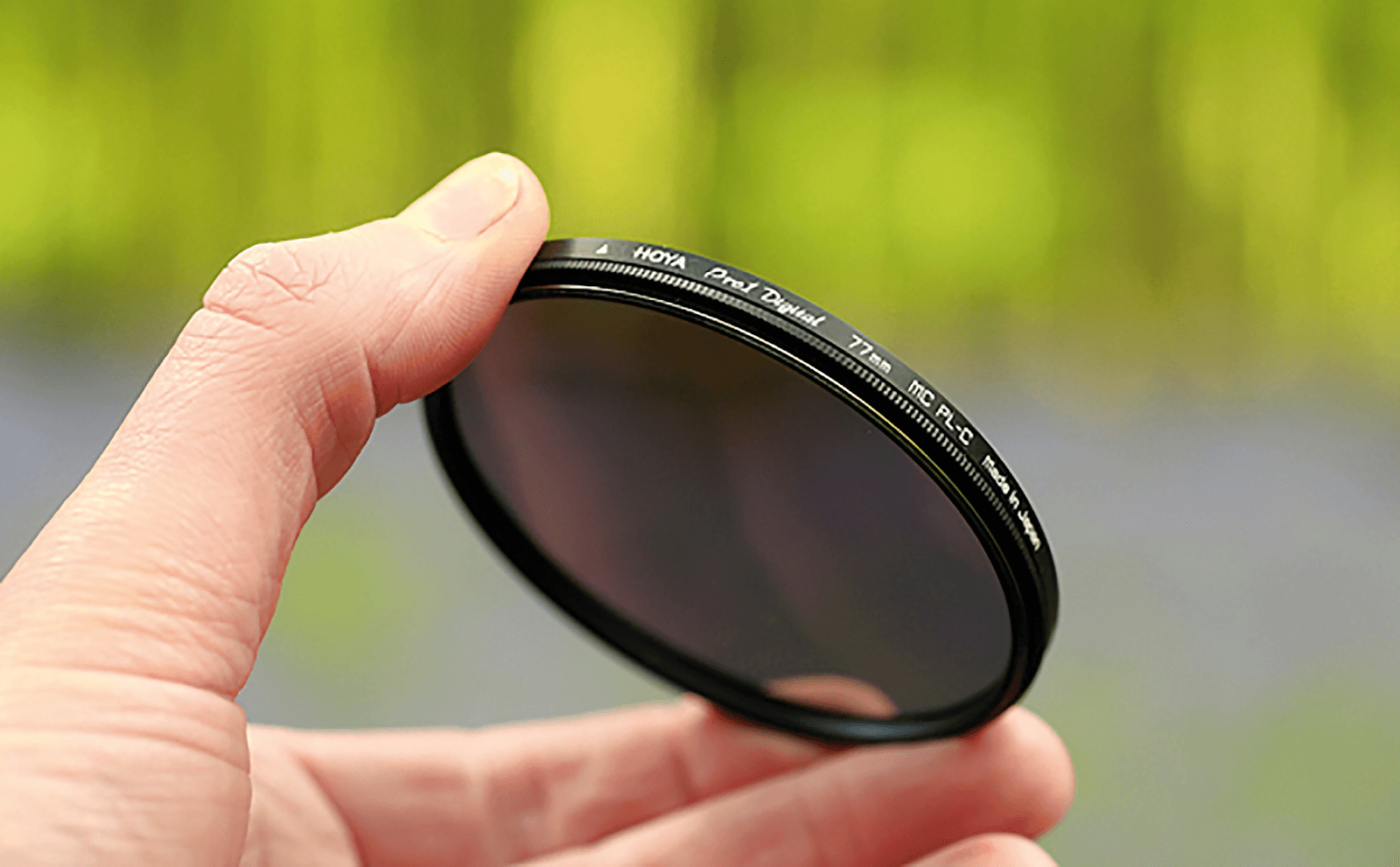Sử dụng kính lọc UV hay Skylight là lựa chọn hữu hiệu để bảo vệ lens khi chụp được nét và đẹp (Ảnh sưu tầm)