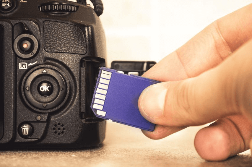 Chế độ “write protection” gây ra tình trạng thẻ nhớ máy ảnh bị lỗi format (Ảnh sưu tầm)