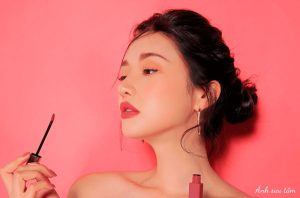 chụp ảnh cùng mỹ phẩm