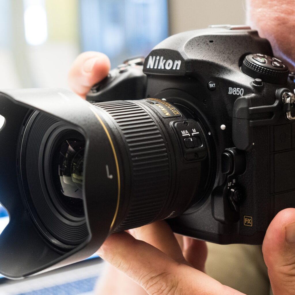  i m danh c c d ng m y nh nikon t t nh t cho studio chuy n nghi p
